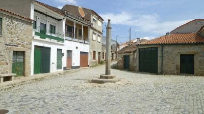 Pelourinho de Tou&ccedil;a